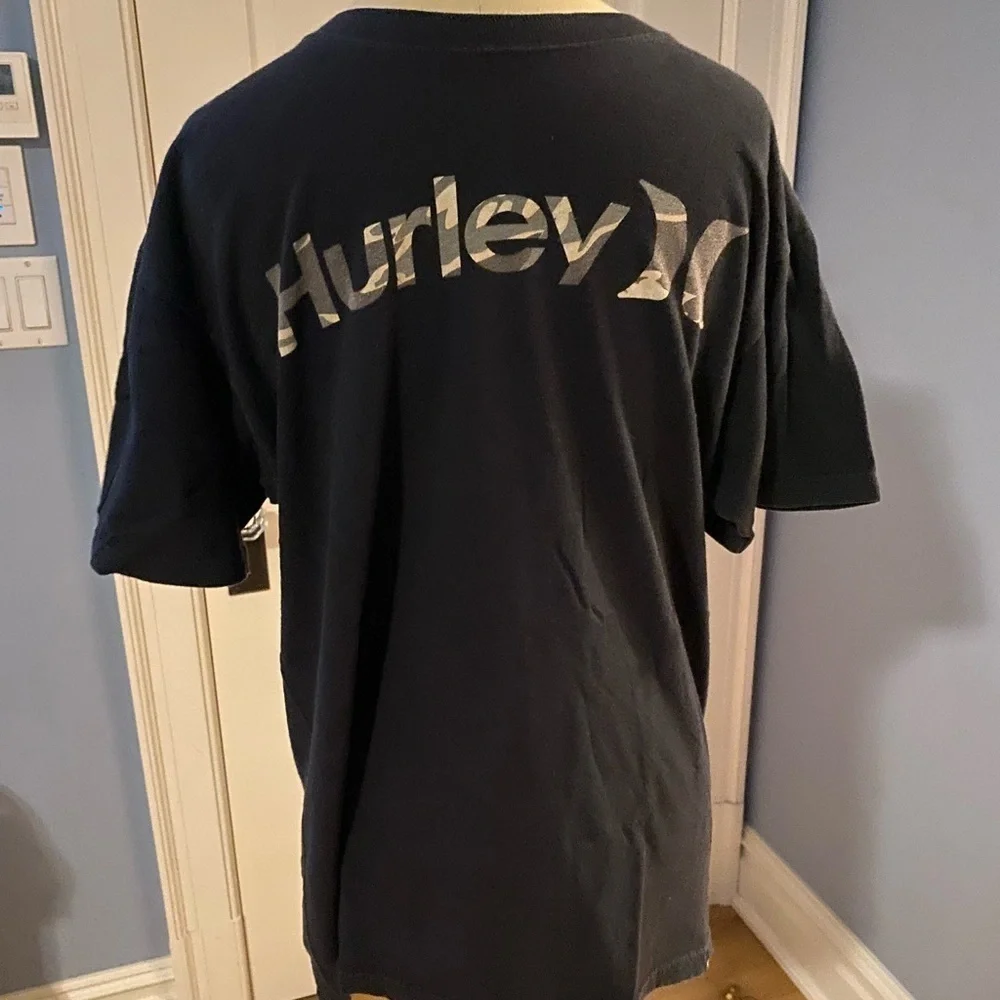 Men’s Hurley Classic Fit Skater T-Shirt - Picture 2 of 4